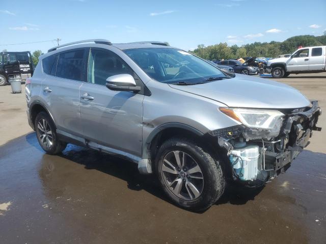 2T3RFREV9GW527491 - 2016 TOYOTA RAV4 XLE SILVER photo 4
