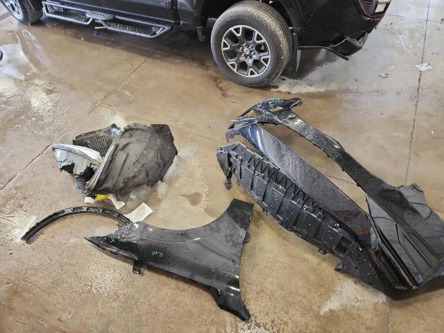 LYV102RK9KB367764 - 2019 VOLVO XC60 T5 Noir photo 13