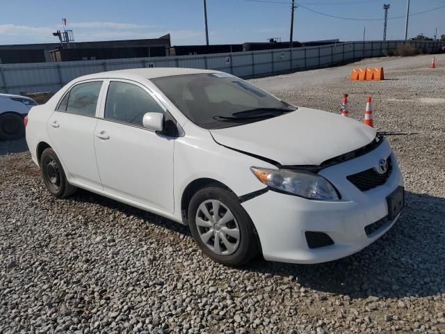 JTDBU4EE5A9116381 - 2010 TOYOTA COROLLA BASE WHITE photo 4