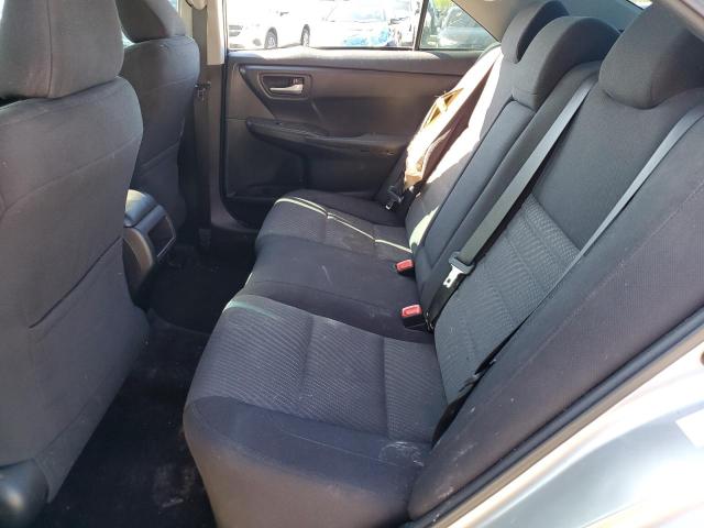 4T1BF1FK4HU693645 - 2017 TOYOTA CAMRY LE SILVER photo 10