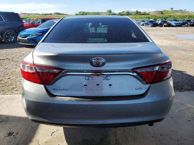4T1BF1FK4HU693645 - 2017 TOYOTA CAMRY LE SILVER photo 6