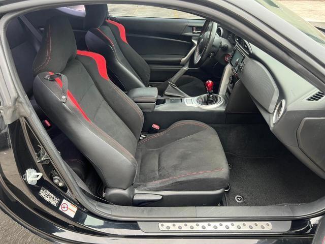 JF1ZNAA17G9709607 - 2016 TOYOTA SCION FR-S შავი ფოტო 7