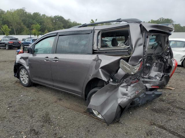 5TDYK3DC4CS261166 - 2012 TOYOTA SIENNA XLE GRAY photo 2