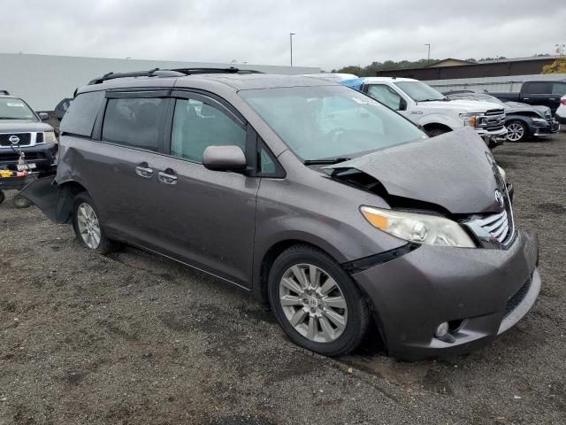 5TDYK3DC4CS261166 - 2012 TOYOTA SIENNA XLE GRAY photo 4