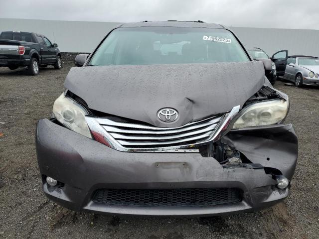 5TDYK3DC4CS261166 - 2012 TOYOTA SIENNA XLE GRAY photo 5