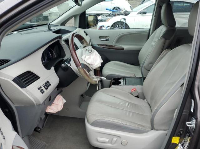 5TDYK3DC4CS261166 - 2012 TOYOTA SIENNA XLE GRAY photo 7