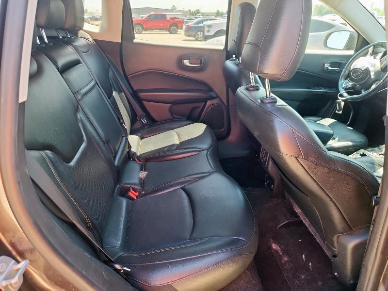 3C4NJDCB1KT620661 - 2019 JEEP COMPASS LIMITED Gris photo 11