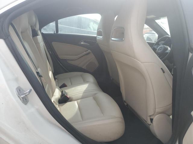 WDDSJ4GB1HN422349 - 2017 MERCEDES-BENZ CLA 250 4MATIC WHITE photo 10