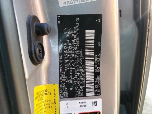 5TDKK3DCXBS142400 - 2011 TOYOTA SIENNA LE SILVER photo 12