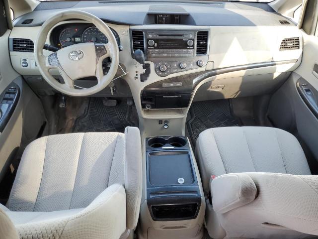 5TDKK3DCXBS142400 - 2011 TOYOTA SIENNA LE SILVER photo 8