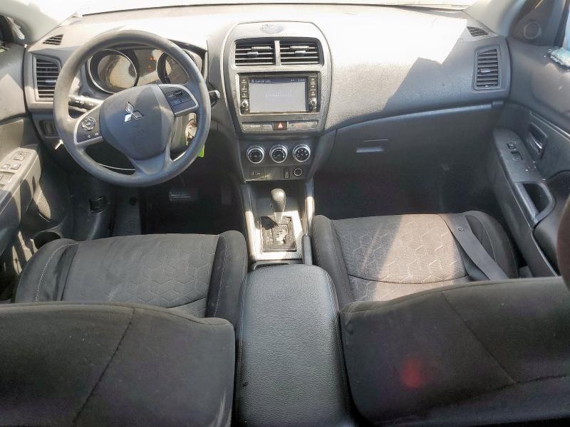 JA4AP3AUXLU015793 - 2020 MITSUBISHI OUTLANDER SPORT ES SILVER photo 8