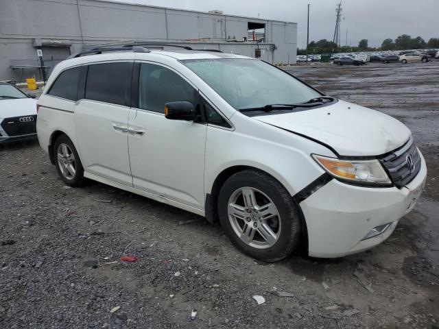 5FNRL5H95DB020878 - 2013 HONDA ODYSSEY TOURING WHITE photo 4