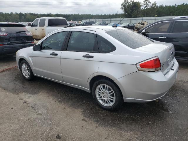 1FAHP3FN6BW129014 - 2011 FORD FOCUS SE SILVER photo 2