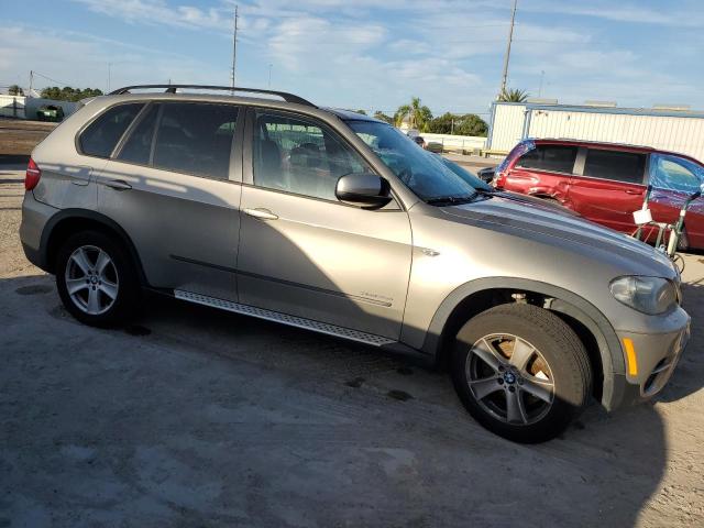 5UXZW0C57BL658914 - 2011 BMW X5 XDRIVE35D GOLD photo 4