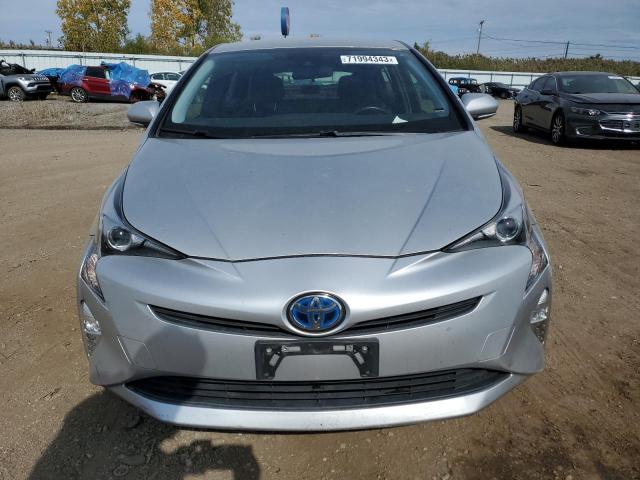 JTDKARFU3G3011913 - 2016 TOYOTA PRIUS SILVER photo 5