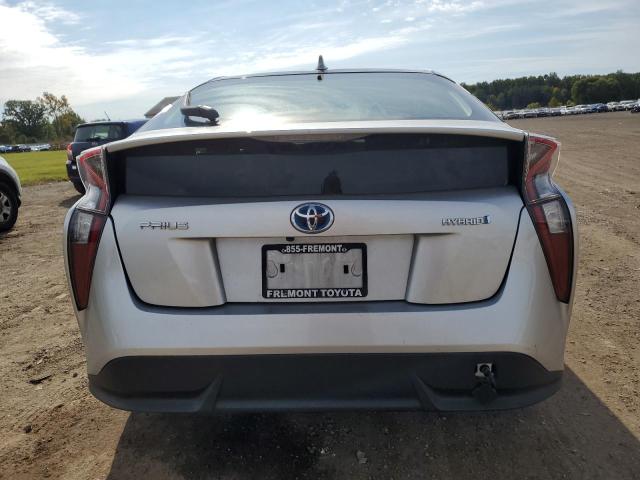 JTDKARFU3G3011913 - 2016 TOYOTA PRIUS SILVER photo 6