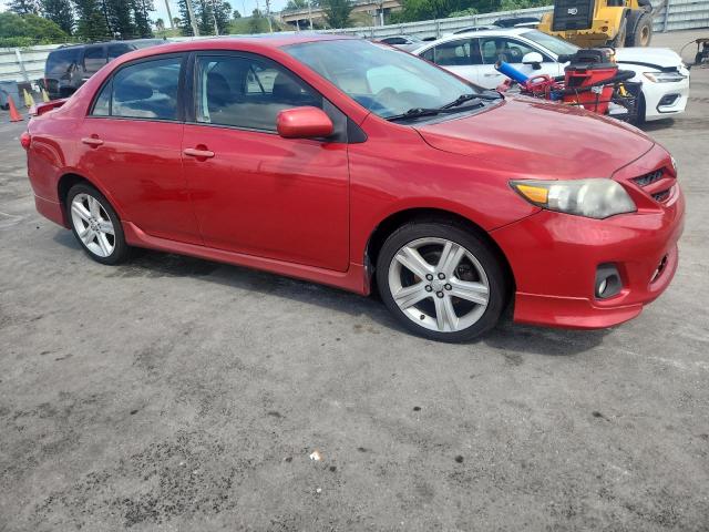 2T1BU4EE1DC999944 - 2013 TOYOTA COROLLA BASE Bordeaux Foto 4