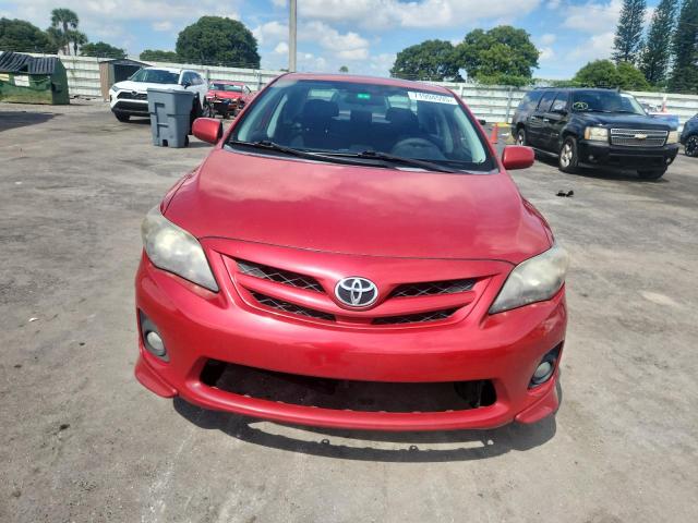 2T1BU4EE1DC999944 - 2013 TOYOTA COROLLA BASE Bordeaux Foto 5