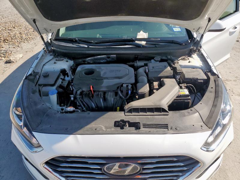 5NPE24AF8JH673066 - 2018 HYUNDAI SONATA SE 白色 照片 11