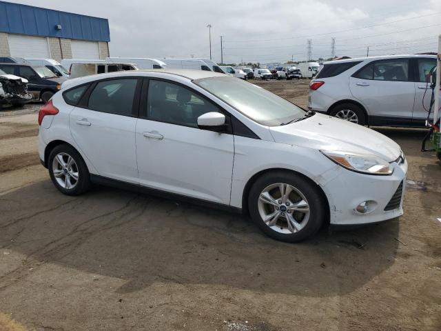 1FAHP3K26CL284094 - 2012 FORD FOCUS SE WHITE photo 4