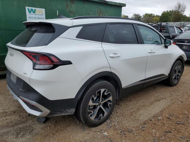 KNDPVCAG6P7050920 - 2023 KIA SPORTAGE EX WHITE photo 3