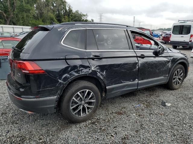 3VV2B7AX9JM199718 - 2018 VOLKSWAGEN TIGUAN SE Czarny zdjęcie 3