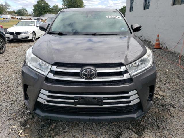 5TDZARFH2HS026856 - 2017 TOYOTA HIGHLANDER LE GRAY photo 5