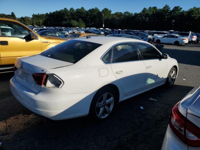 1VWBP7A35DC101834 - 2013 VOLKSWAGEN PASSAT SE თეთრი ფოტო 3