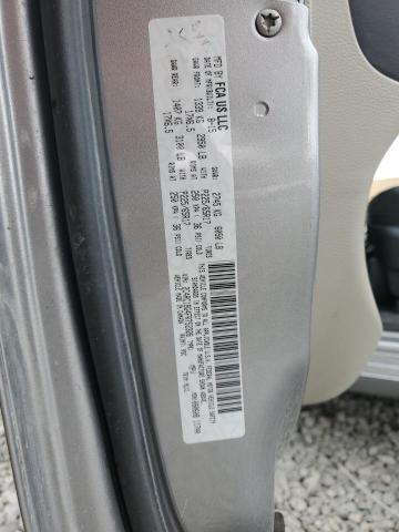 2C4RC1BG4FR752328 - 2015 CHRYSLER TOWN & COU TOURING ვერცხლისფერი ფოტო 13