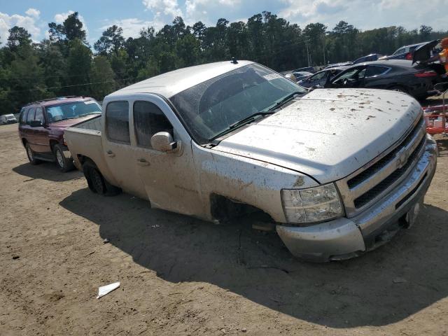 3GCPCSE03BG254228 - 2011 CHEVROLET SILVERADO C1500 LT WHITE photo 4