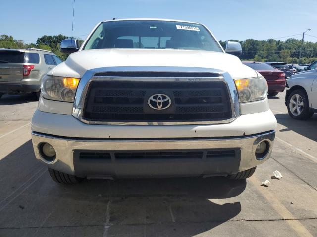 5TFRY5F1XAX087766 - 2010 TOYOTA TUNDRA DOUBLE CAB SR5 WHITE photo 5