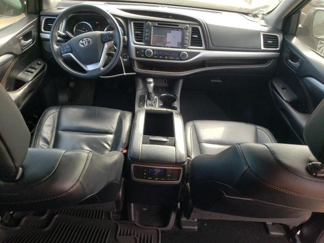 5TDJKRFH6GS311990 - 2016 TOYOTA HIGHLANDER XLE ნაცრისფერი ფოტო 8