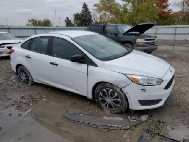 1FADP3E21HL266572 - 2017 FORD FOCUS S WHITE photo 4