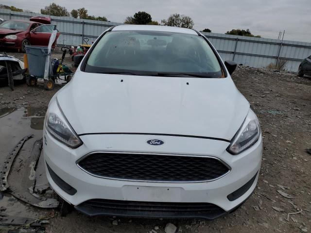 1FADP3E21HL266572 - 2017 FORD FOCUS S WHITE photo 5