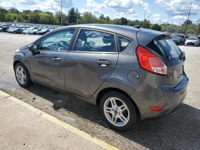 3FADP4EJ8JM140677 - 2018 FORD FIESTA SE GRAY photo 2