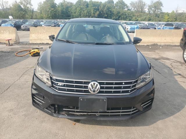 1VWDT7A35HC068795 - 2017 VOLKSWAGEN PASSAT R-LINE Սև լուսանկար 5