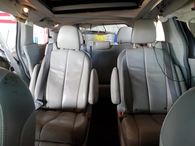 5TDYK3DCXBS110735 - 2011 TOYOTA SIENNA XLE 白色 照片 10