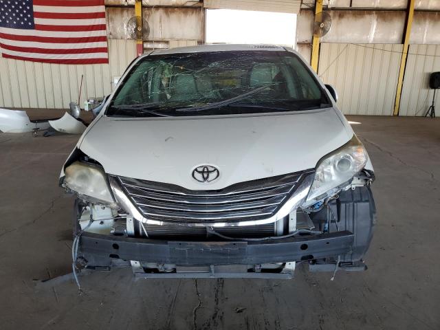 5TDYK3DCXBS110735 - 2011 TOYOTA SIENNA XLE 白色 照片 5