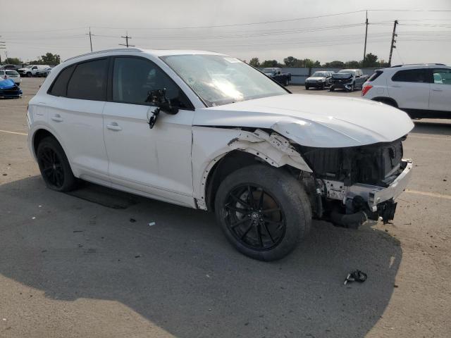 WA1ANAFY6J2007382 - 2018 AUDI Q5 PREMIUM WHITE photo 4