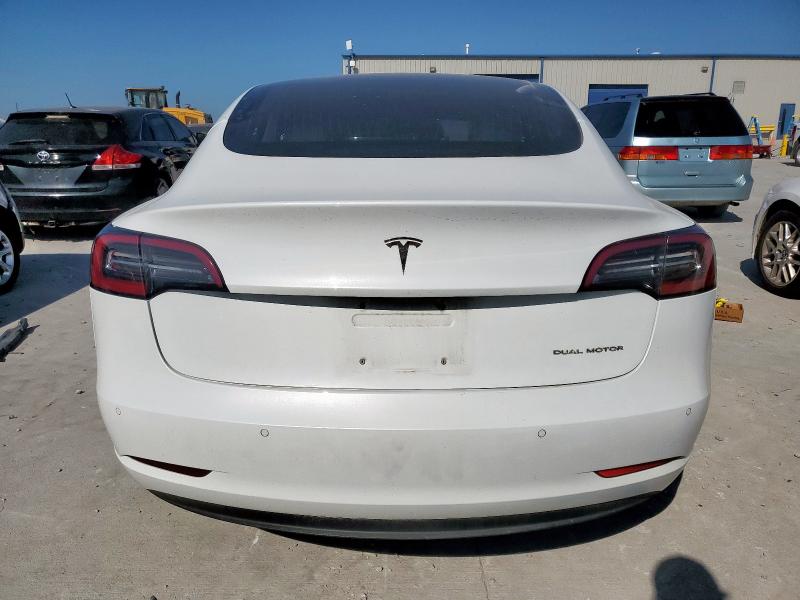 5YJ3E1EB8JF099961 - 2018 TESLA MODEL 3 Blanc photo 6