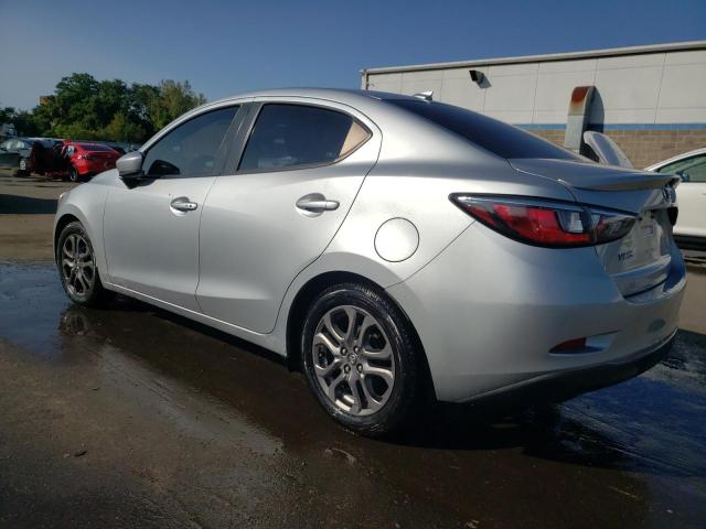 3MYDLBYV0KY519175 - 2019 TOYOTA YARIS L ვერცხლისფერი ფოტო 2