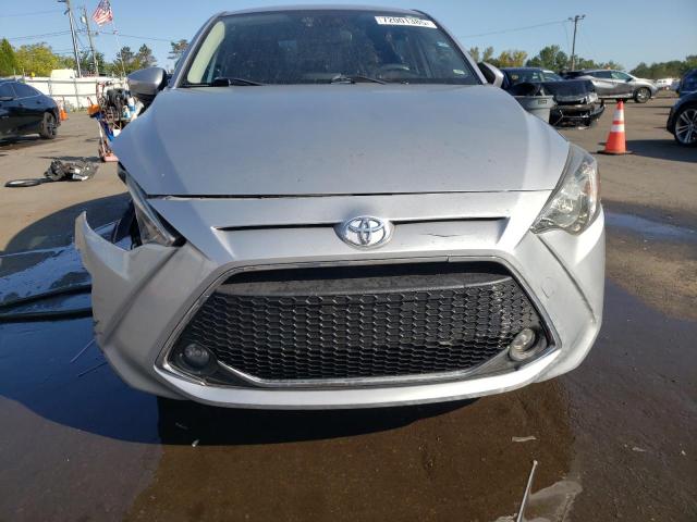 3MYDLBYV0KY519175 - 2019 TOYOTA YARIS L ვერცხლისფერი ფოტო 5