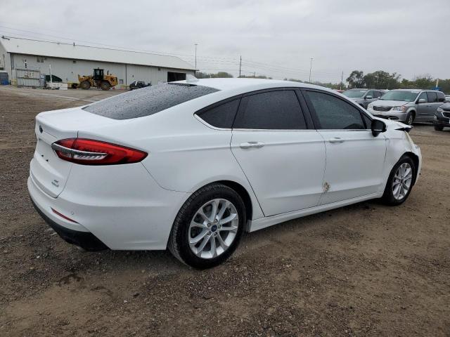 3FA6P0HDXLR105717 - 2020 FORD FUSION SE WHITE photo 3