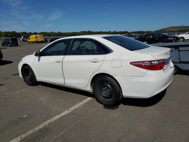 4T1BF1FK3HU416064 - 2017 TOYOTA CAMRY LE 白色 照片 2