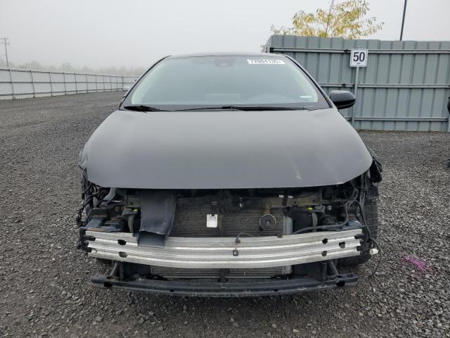 5YFBPRBE2LP013974 - 2020 TOYOTA COROLLA LE Schwarz Foto 5
