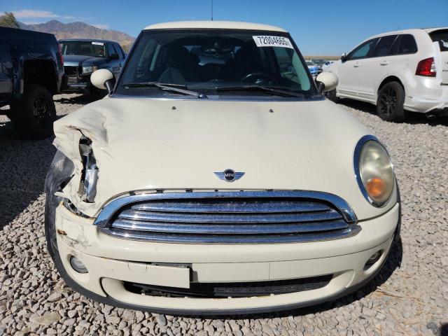 WMWMF3C55ATZ61294 - 2010 MINI COOPER WHITE photo 5