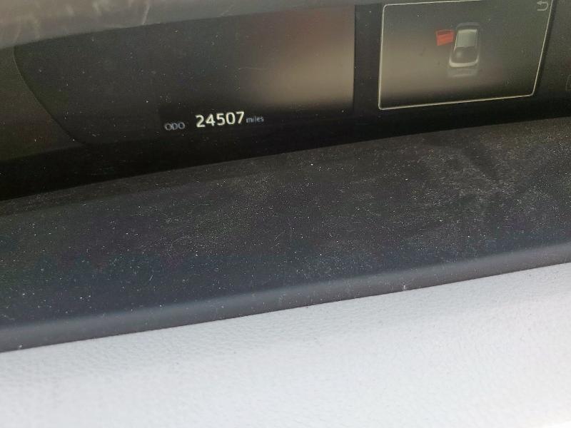 JTDKAMFU7N3155304 - 2022 TOYOTA PRIUS NIGHT SHADE Weiß Foto 9