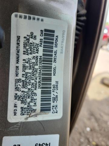 1NXBU4EE6AZ219284 - 2010 TOYOTA COROLLA BASE ოქროსფერი ფოტო 12