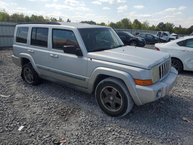 1J8HH48K98C153441 - 2008 JEEP COMMANDER SPORT Серый фото 4