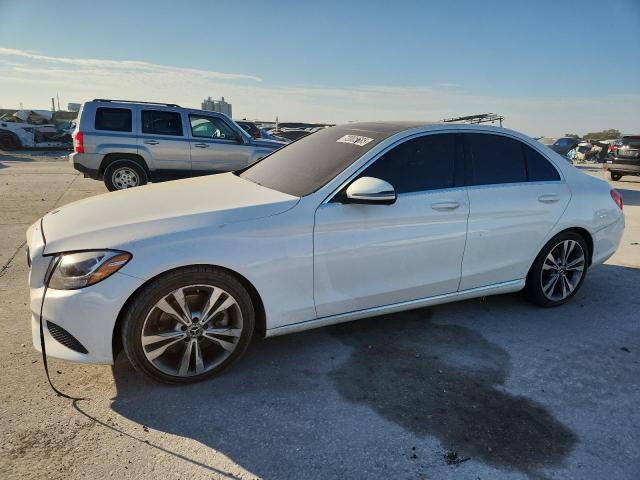 2017 MERCEDES-BENZ C 300, 
